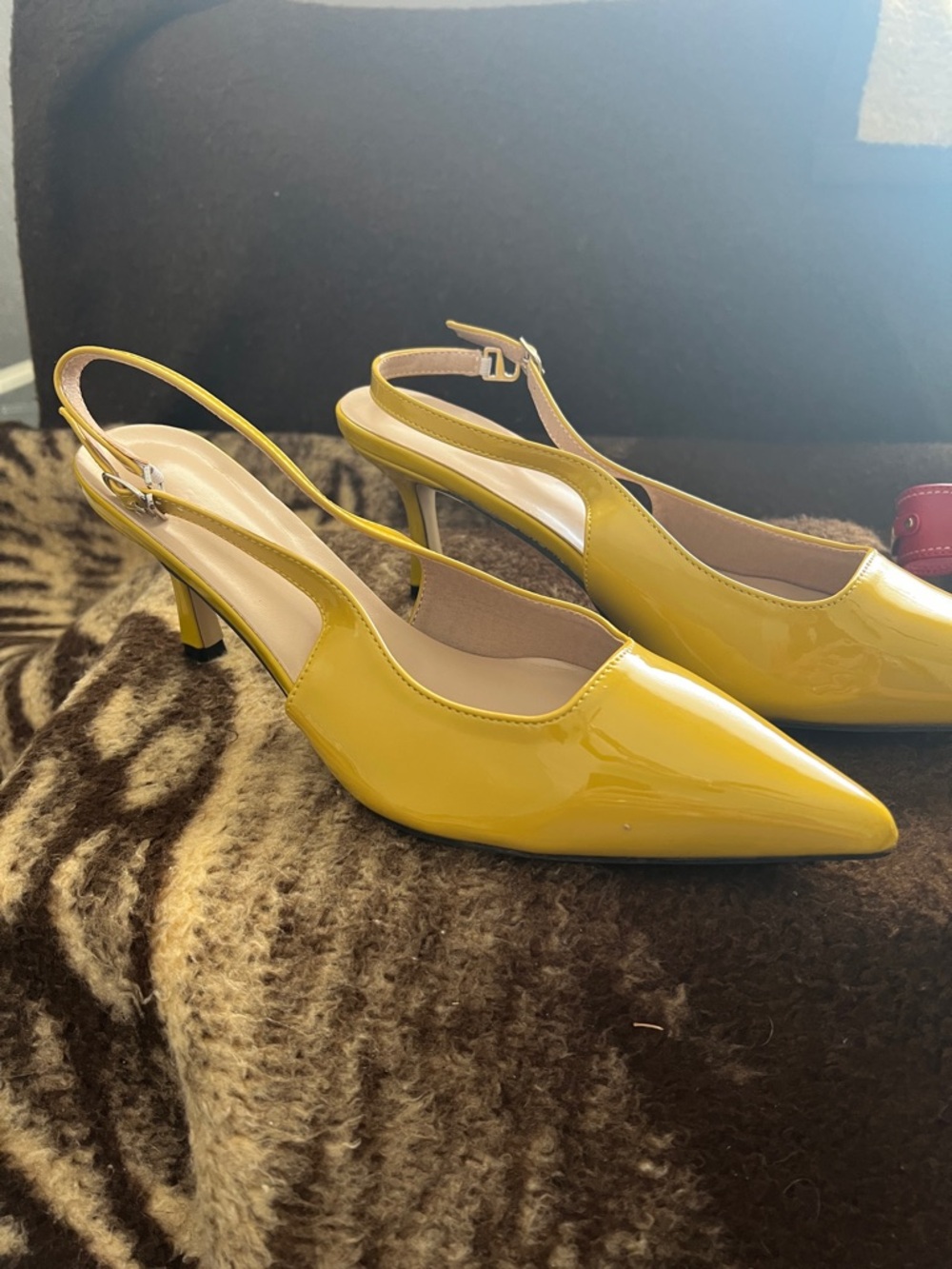 Classic Pointed Slingback Heels in Yellow - Picture 2 of 4